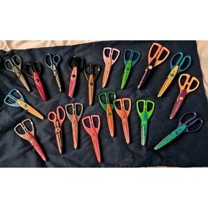 Lot of 18 Paper Shapers Scissors Decorative Edge Craft Scrap Book